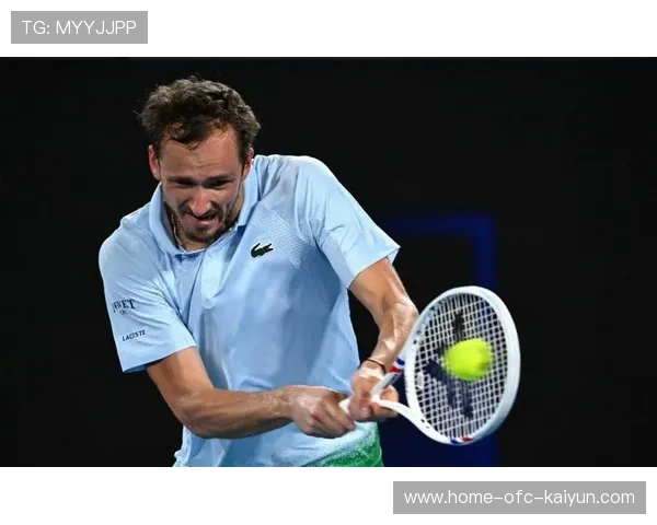 梅德韦杰夫技战术成熟,硬地实力顶尖,梅德韦杰夫资料 梅德韦杰夫技战术成熟,硬地实力顶尖,梅德韦杰夫资料