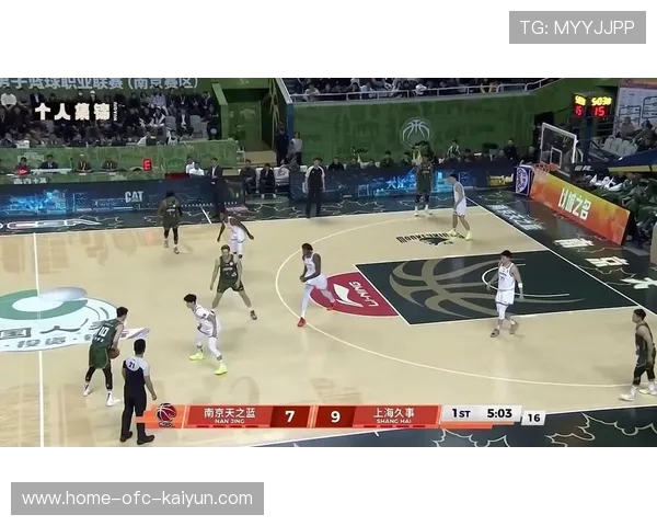 CBA上海快速攻防切换奏效,分差出现明显变化 CBA上海快速攻防切换奏效,分差出现明显变化