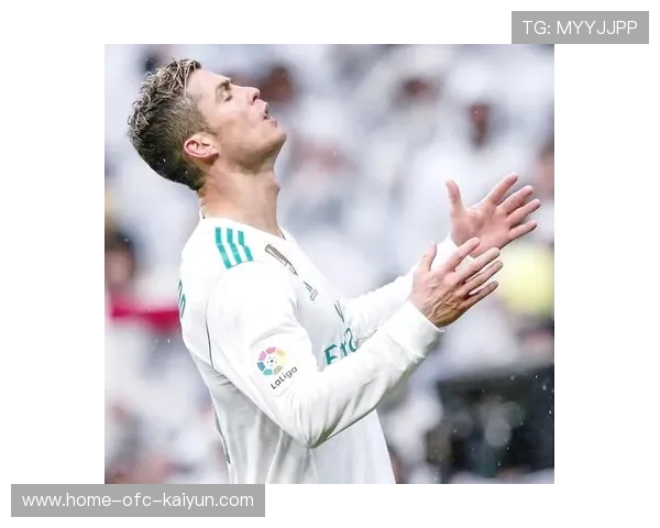 内马尔绯闻女主公开否认,两人澄清成热点 内马尔绯闻女主公开否认,两人澄清成热点