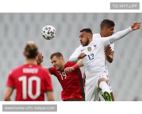 巴萨左路变化突然,拉菲尼亚背身做球助攻佩德里破门 巴萨左路变化突然,拉菲尼亚背身做球助攻佩德里破门