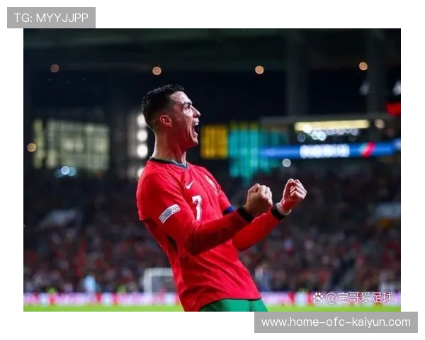 足球一脚精准直塞切开整条后防，揭秘足球场上的致命一击